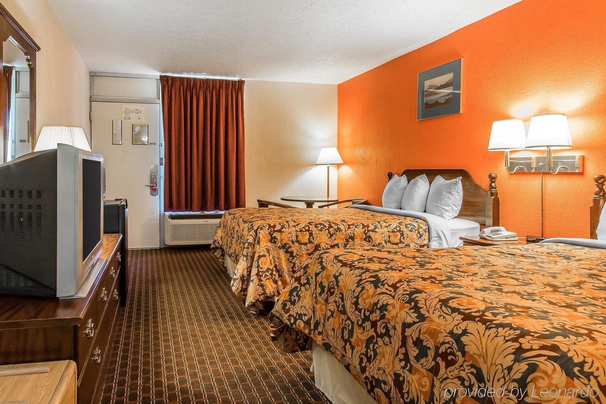 Econo Lodge Скотсборо Экстерьер фото